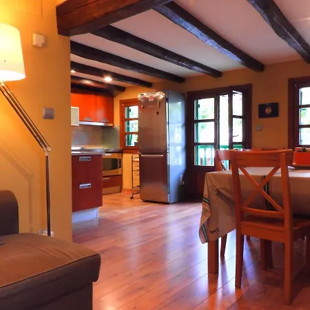 Marinelarena 公寓 *