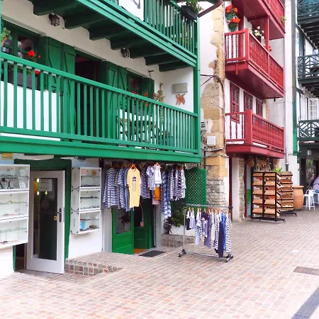 Marinelarena 公寓 *