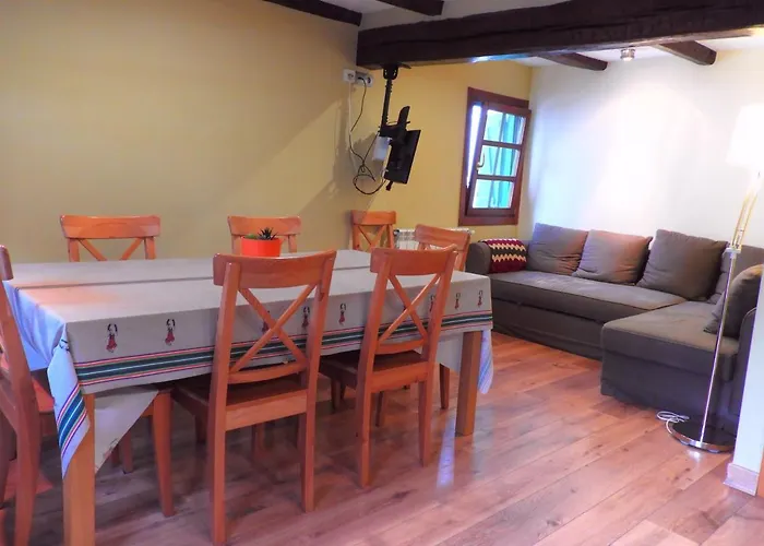 Marinelarena 公寓 *